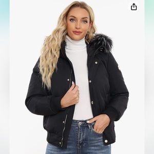 Beautiful, NEW, Minzare jacket proven to keep you warm